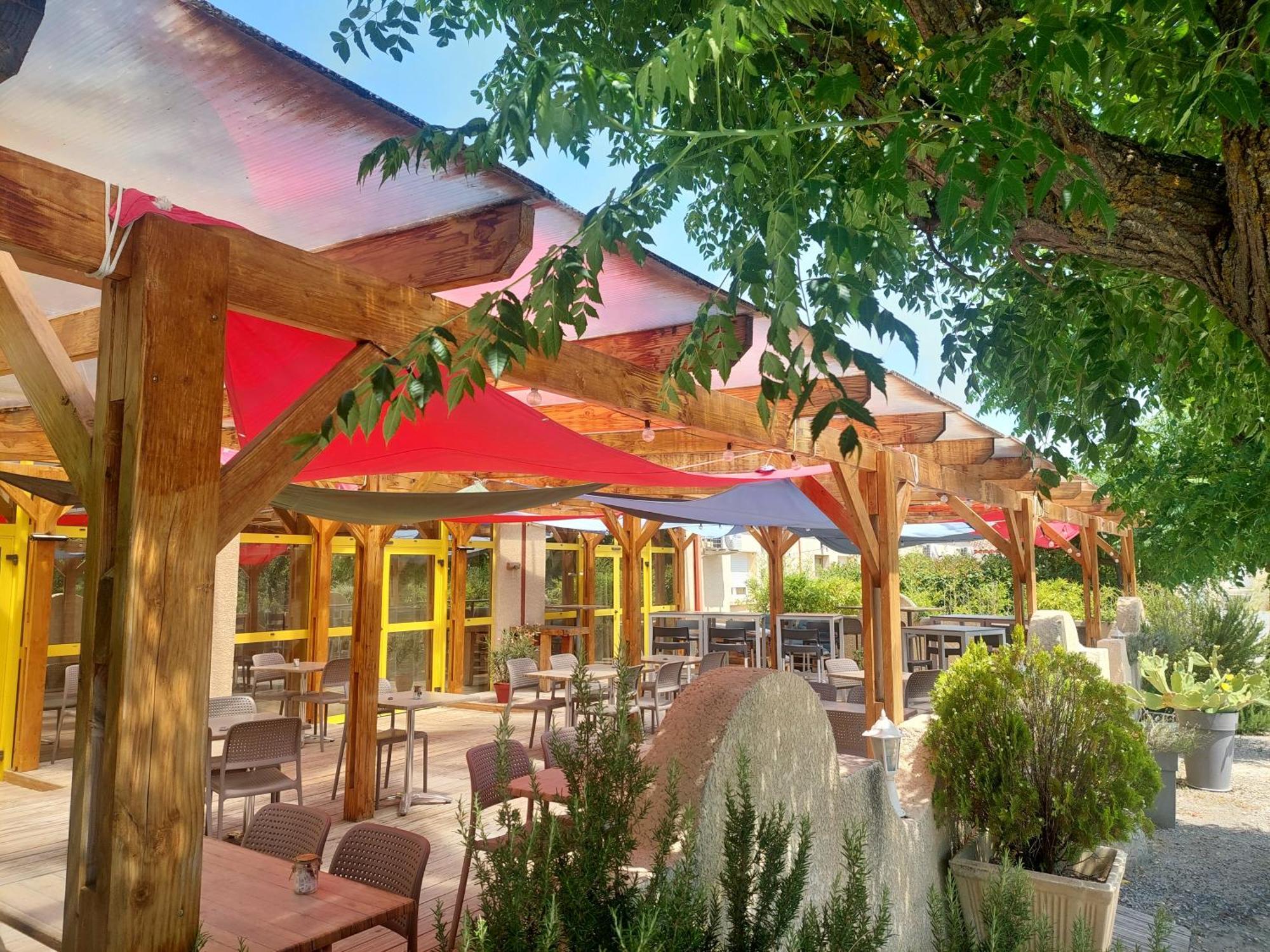 Bram Logis Hotel Restaurant Le Clos Saint Loup מראה חיצוני תמונה